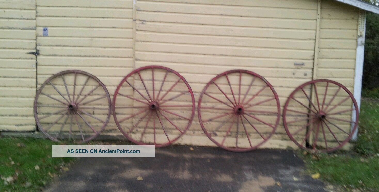 Antique Prim Pair Wood Carriage Buggy Wagon Wheels. Primitives photo
