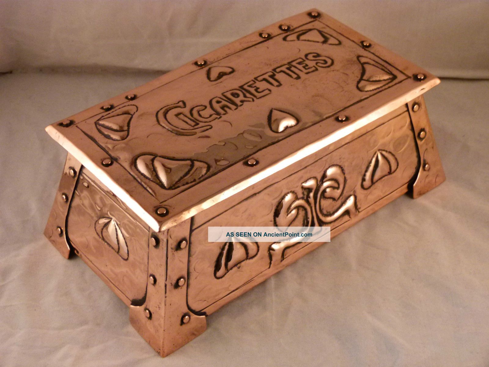 An Exceptional J & F Pool Of Hayle Arts & Crafts Copper Cigarette Box. Arts & Crafts Movement photo