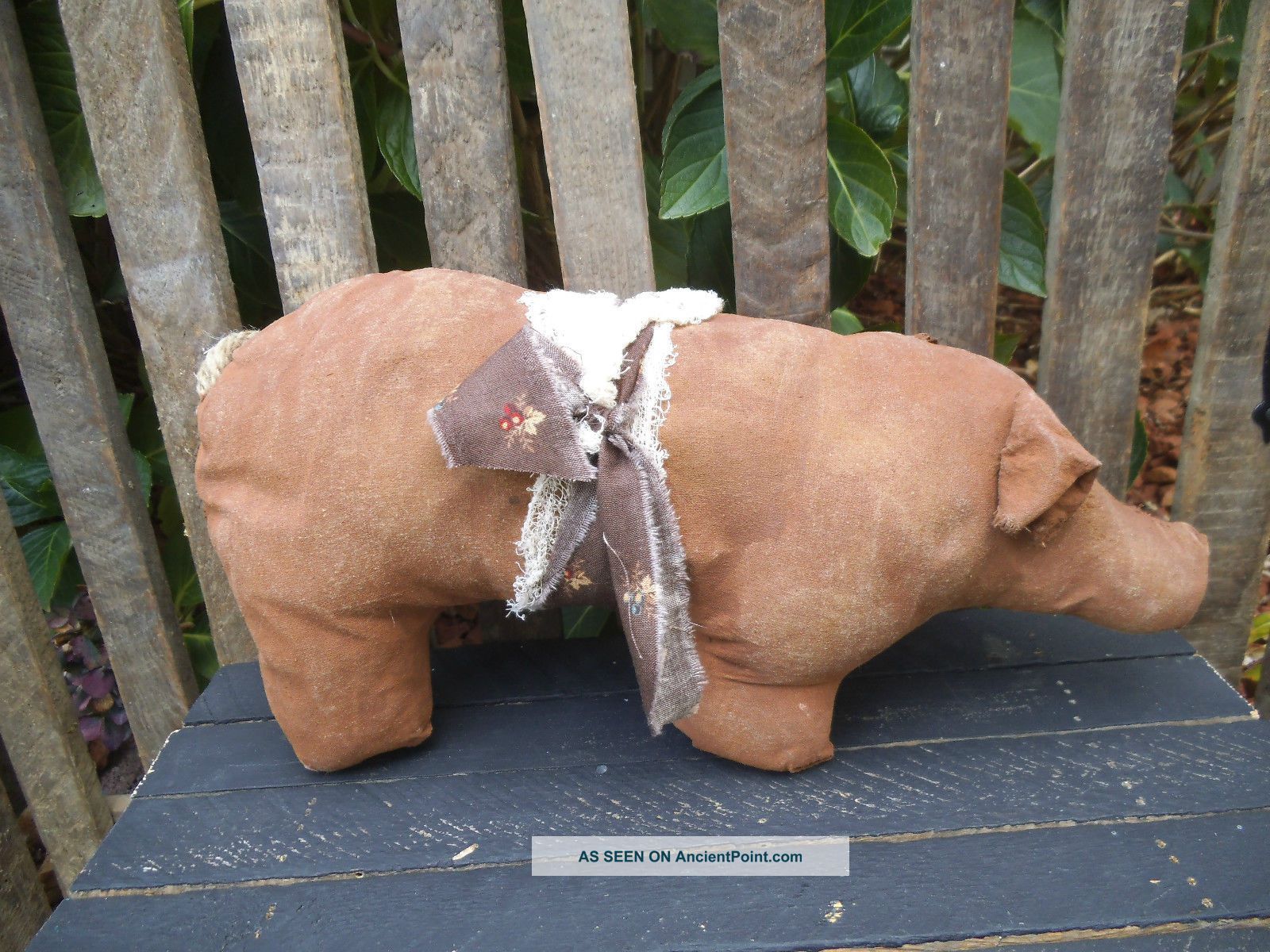 Pig Brown Pig Primitive Pig Country Primitive Farmhouse Lodge Cabin Gathering Primitives photo