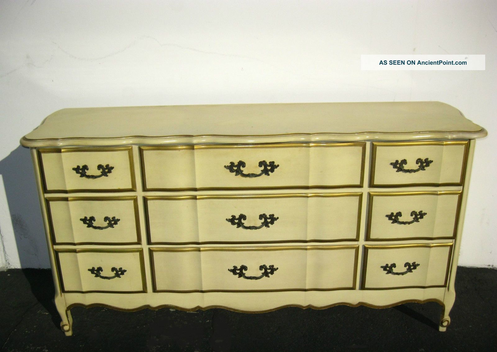 Vintage Kent Coffey French Provincial Dixie Style Maple Dresser 9 Drawers Post-1950 photo