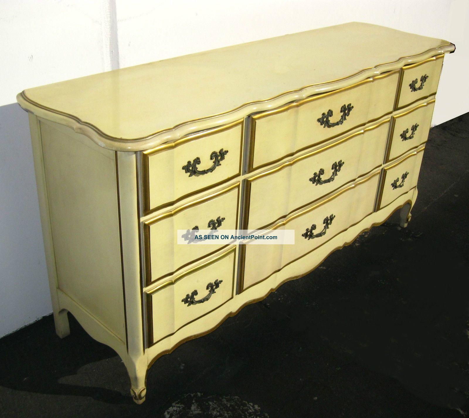 Vintage Kent Coffey French Provincial Dixie Style Maple Dresser 9