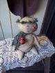 Folky Prim And Very Sweet Little Sno Gal Sitting Green Garland Pfatt Primitives photo 1