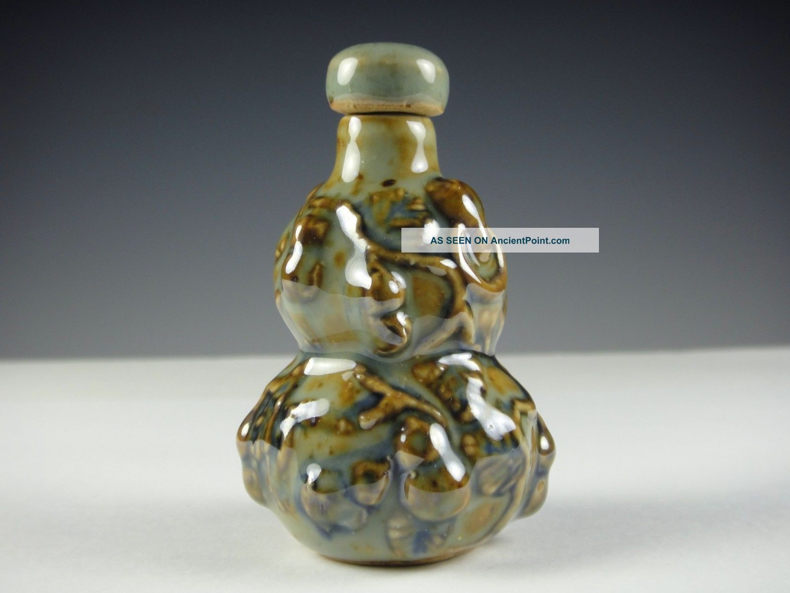 Vintage Chinese Pottery Snuff Bottle Snuff Bottles photo