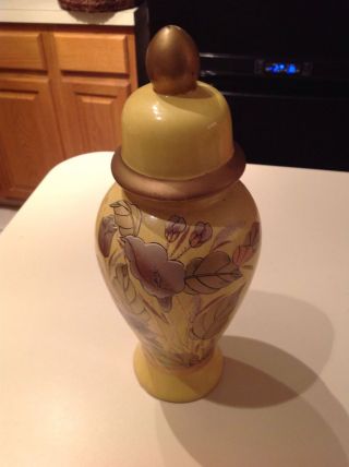 Antique Vintage Chinese Ceramic Hand/painted Urn Vase Elaborate Gold. photo