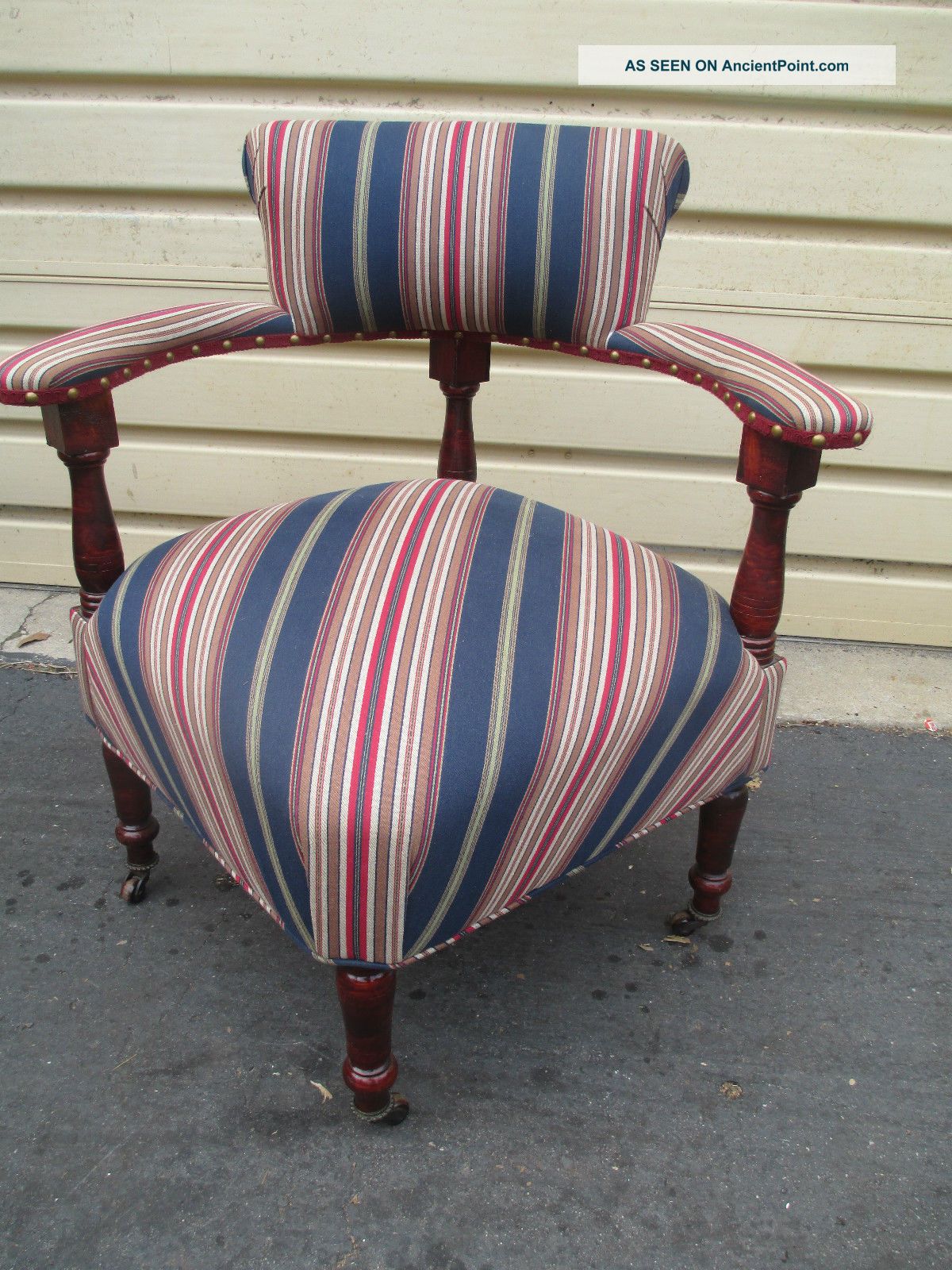 52591 Walnut Antique Victorian Corner Chair 1800-1899 photo