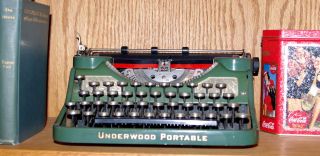 Scarce 1930 Underwood Portable Green With Champaigne Inset,  Serviced,  A Beauty photo