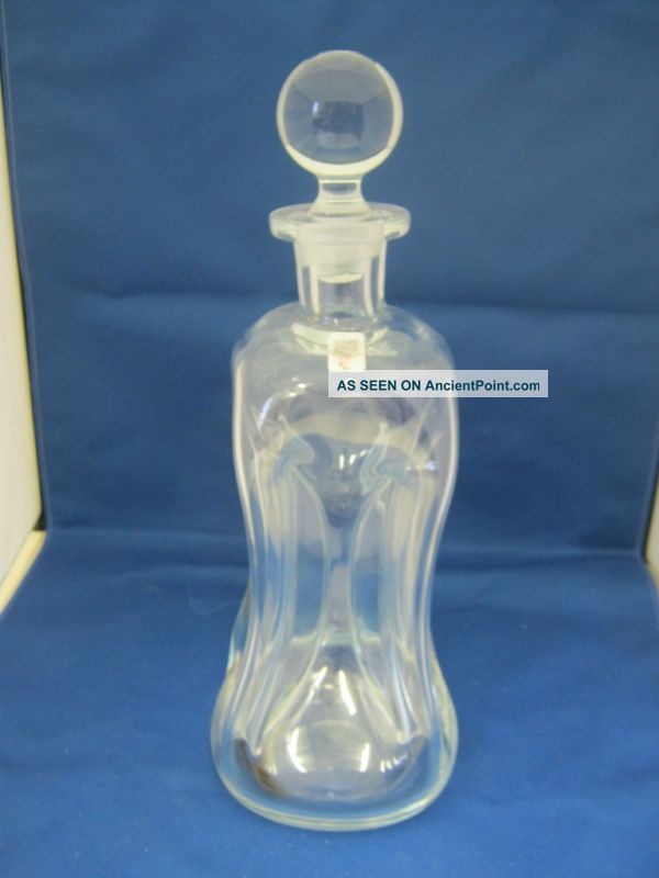 Homegarrd Decanter.  Measures 13 