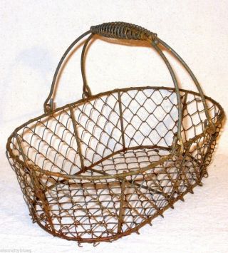 Rusty Primitive Oval Chicken Wire Market Basket Double Handles Fine Detail photo