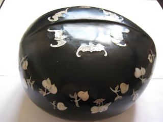 Ch ' Ing Peach Shape Lacquer Box With Mother - Of - Pearl photo