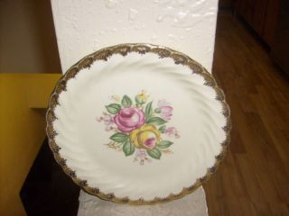 Quban Royal 22k Gold 2 Saucers With Flowers Look photo