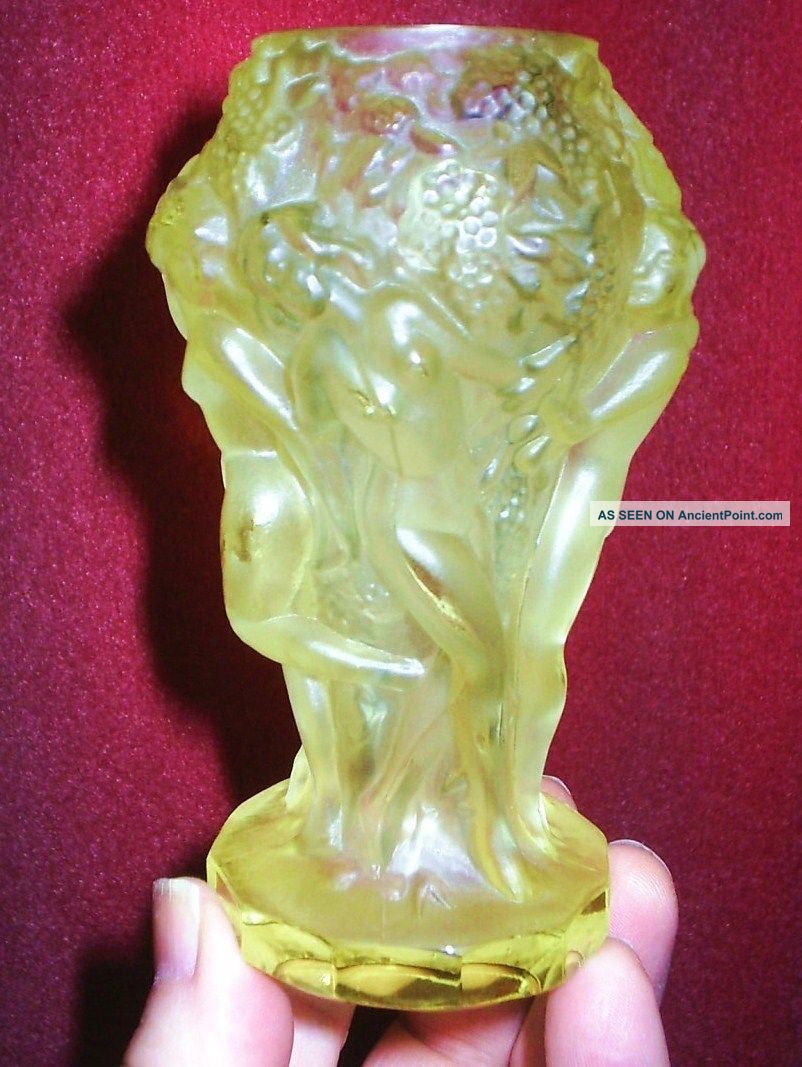 - Quality Frosted Art - Deco 