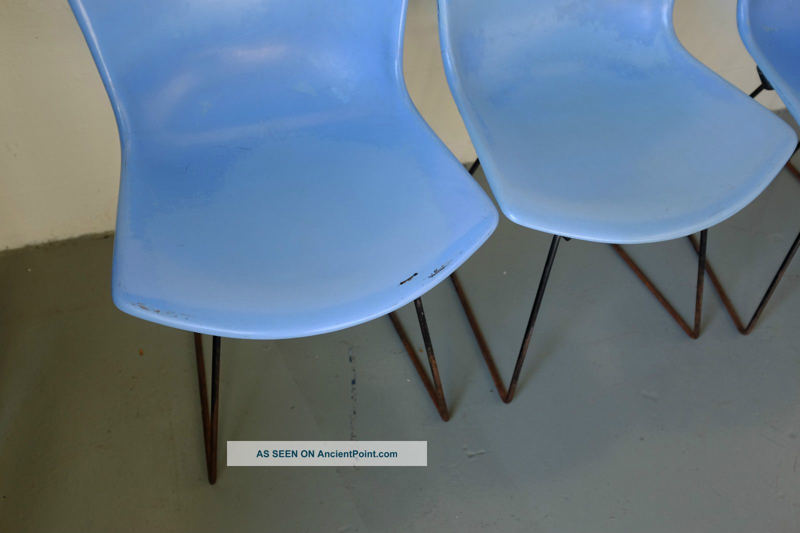 4 Knoll Bertoia Fiberglass Chairs Mid Century