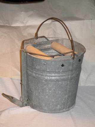 Vintage 1950 ' S Galvanized 3 Gal Mop Bucket 2 Rollers Made By Reeves Of Dover Oh photo