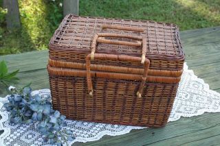 Antique Vntg Wicker Picnic Basket Tote Deep Carry On Hinge Lid Tight Old Weave photo