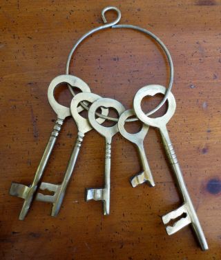 Vintage Antique 5 Brass? Metal Skeleton Keys On Wall Hanging Ring: Jail,  Gate photo