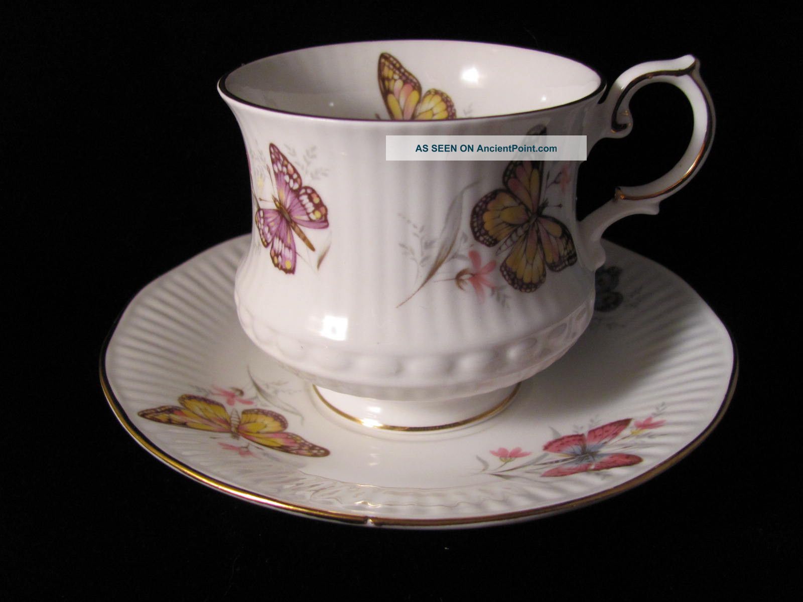 Queens Centenary Year Butterfly Teacup Butterflies Cups & Saucers photo