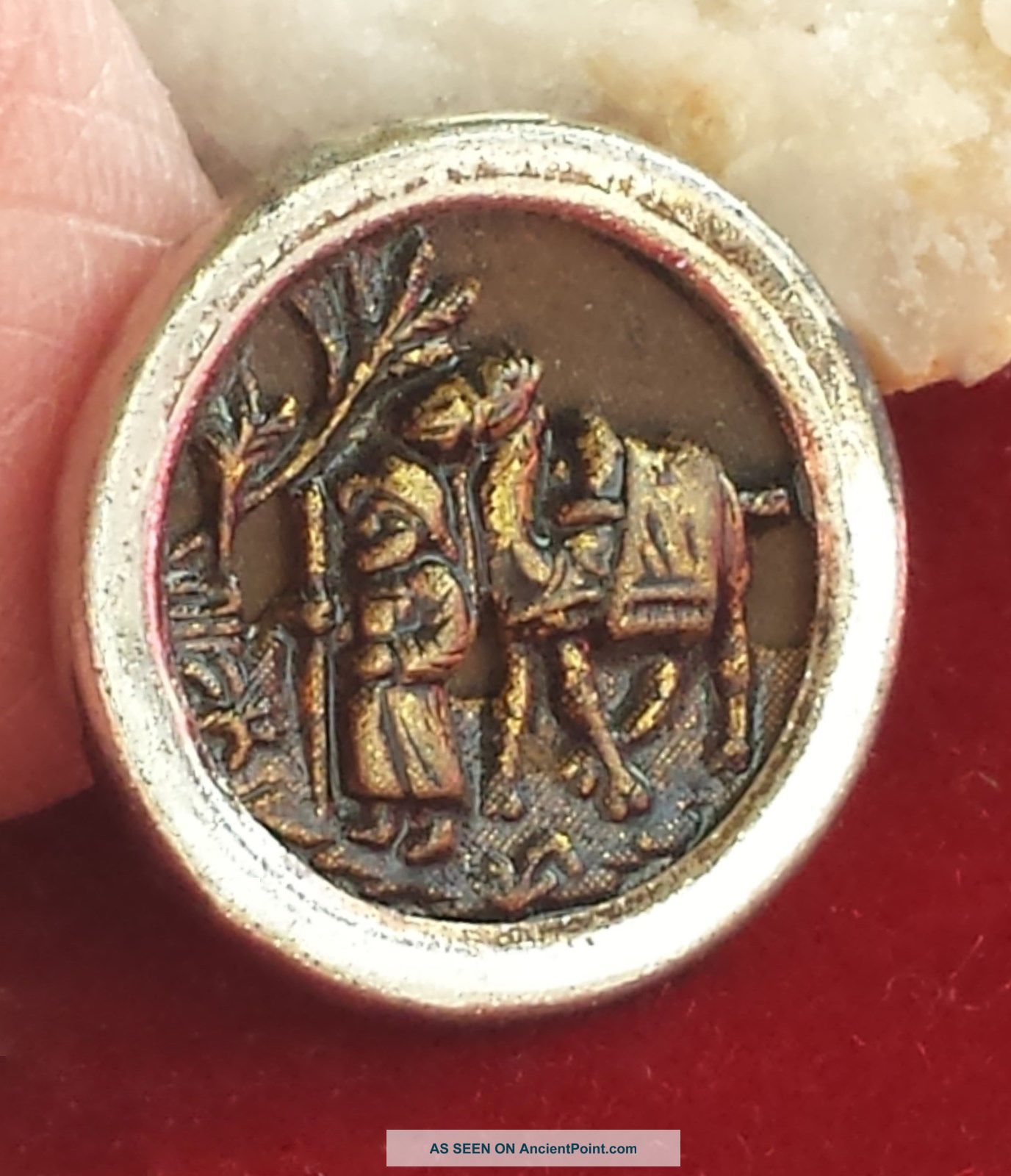 545 Antique Eliezer At The Well Man W/camel Religious Picture Button 11/16” Buttons photo