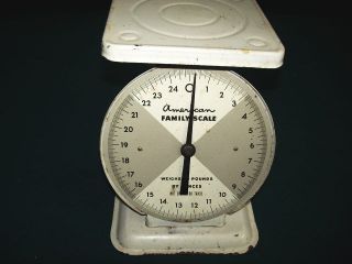 Vintage 25 Pound American Family Scale White Kitchen Scale Works Great photo