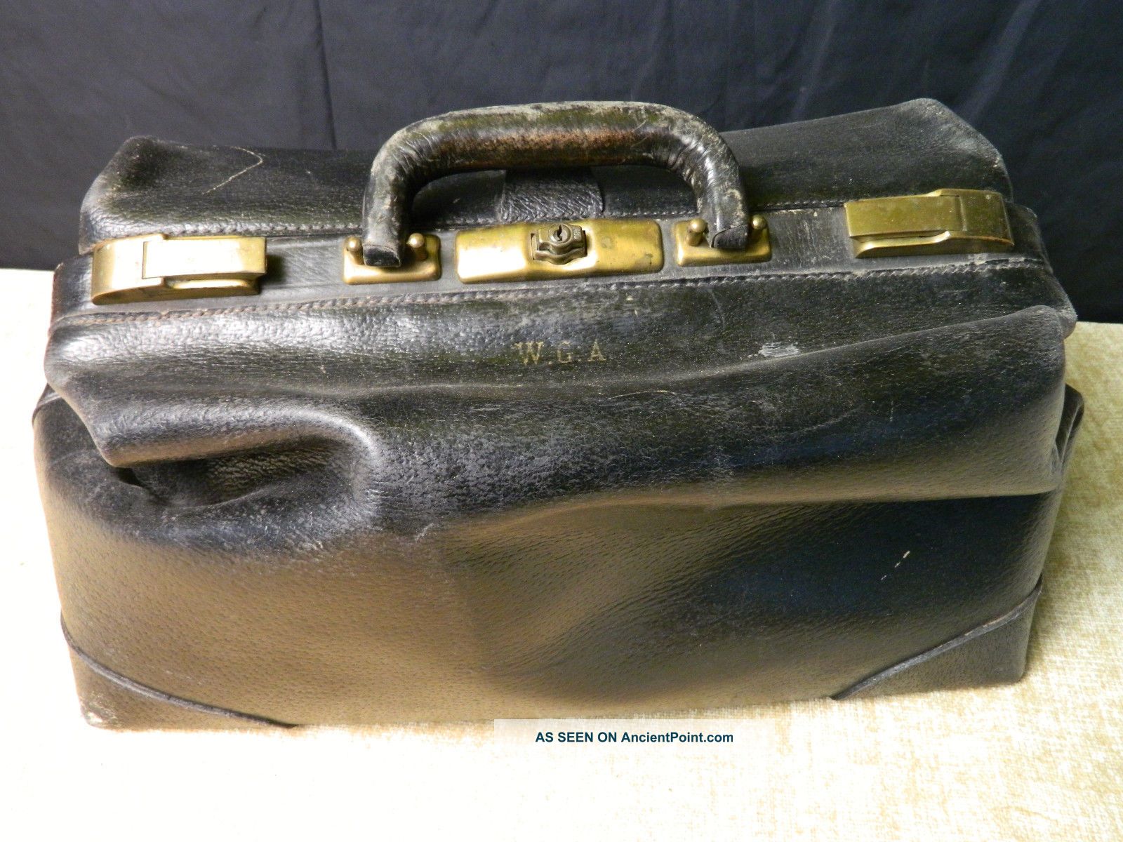 Antique Leather Dr.  Bag Hahn Quality Bags L9 Doctor Bags photo