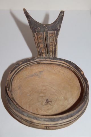 Quality Ancient Greek Daunian Pottery Kyathos 6th Century Bc photo