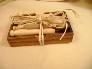 Primitive Vintage Of 11 Clothes Pins Wooden W Round Tops - Vtg Wooden Pa Box photo