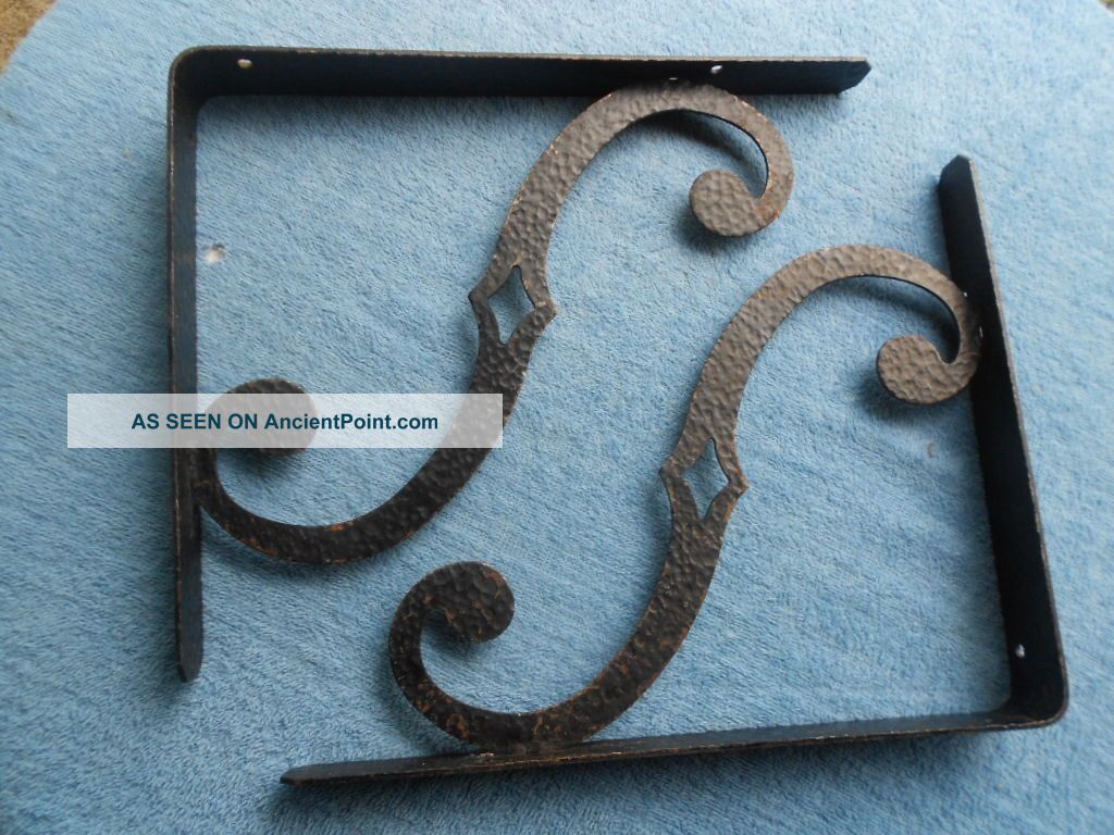 Ornate Shelf Corner Bracket,  Steel,  (2),  019 Hooks & Brackets photo