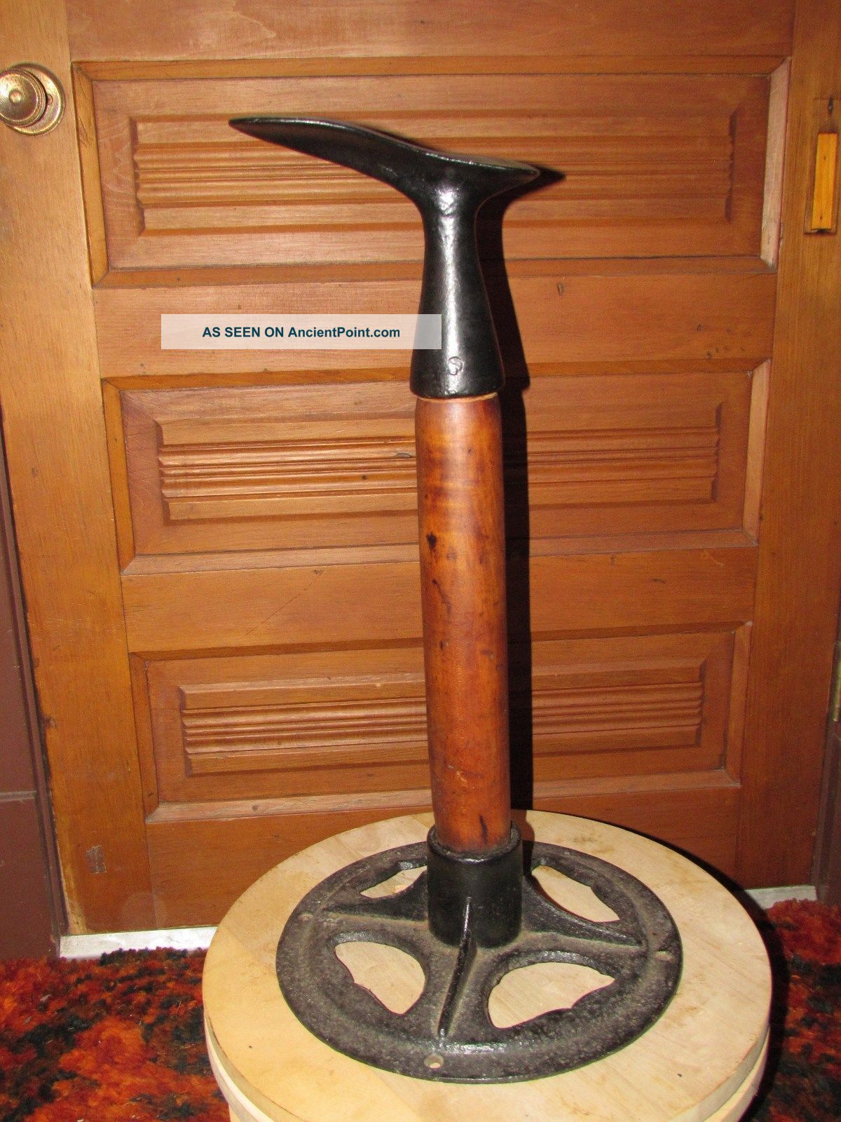 Antique Cobblers Anvil Shoe Repair Stand / Wood & Iron Primitives photo