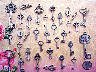 New Silver Skeleton Keys Beads Charm Antique Vintage Look Steampunk Wedding L10 photo