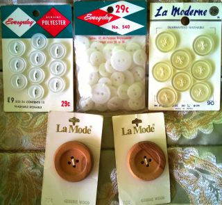 62 Vintage La Mode Plastic Wood Buttons photo