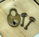 Set Antique Medium Padlock With Vintage Skeleton Keys Solid Brass Padlock Locks & Keys photo 3