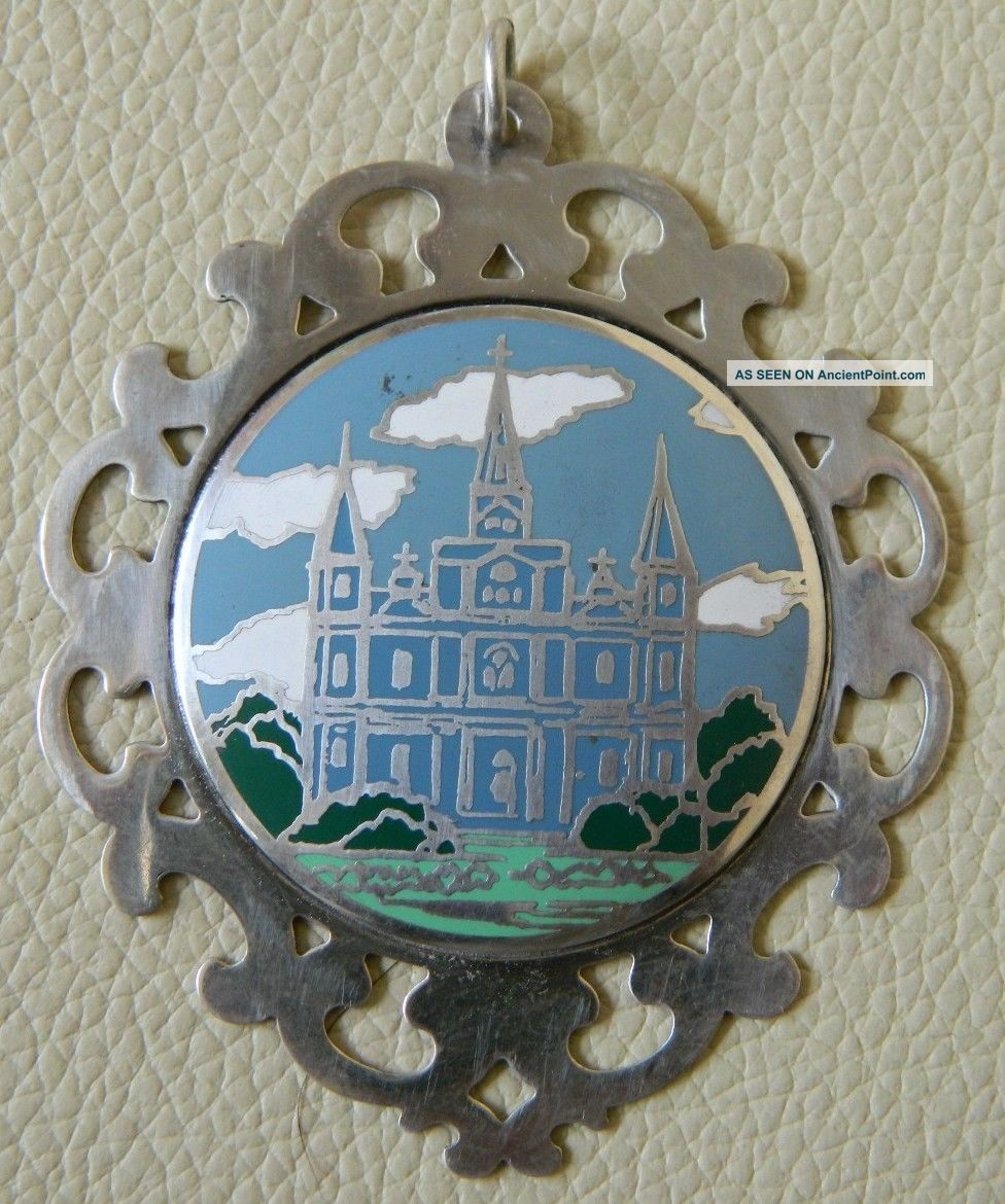 Lunt Sterling Silver Medallion Merry Christmas Pendant With Enamel Work 1981 Other photo