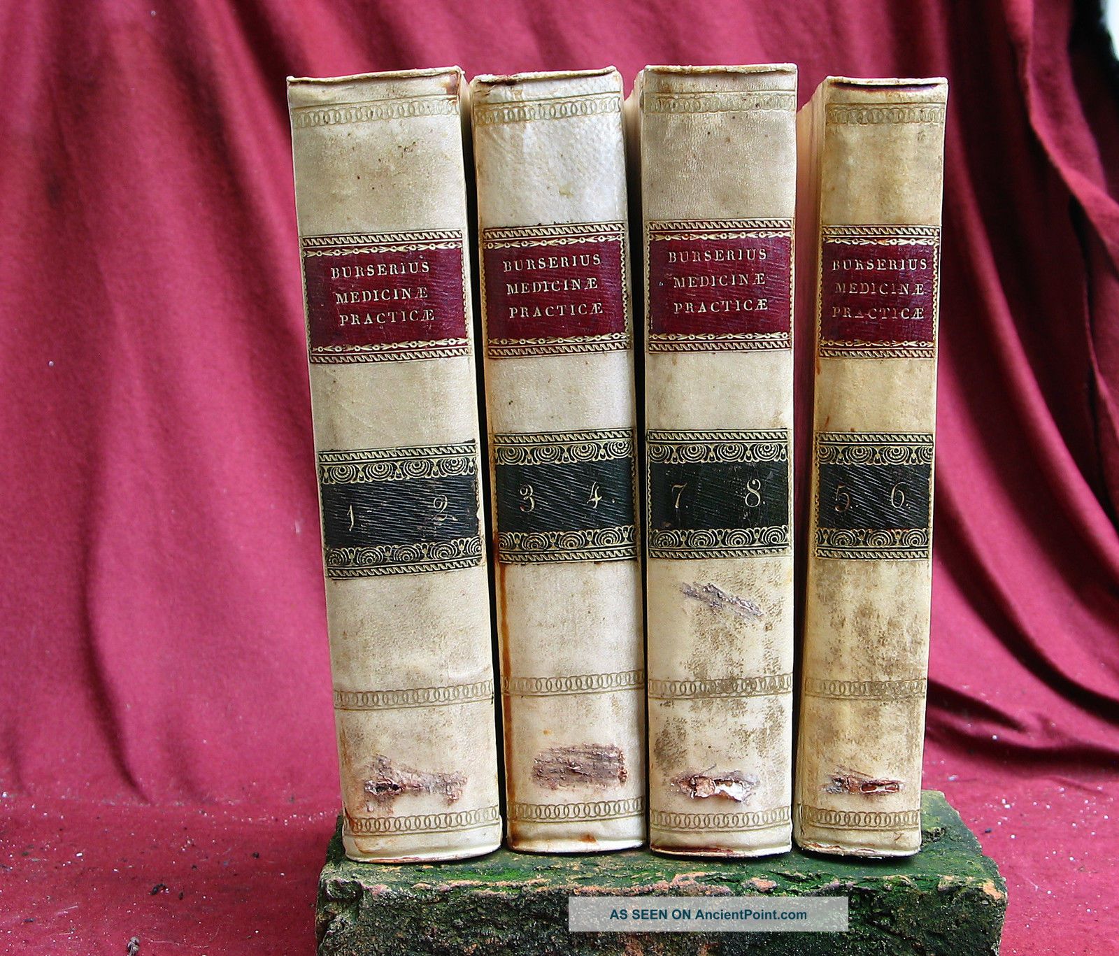 4 Antique Books Medicine Practicae,  8 Volumes,  Napels 1816 Italy. Other photo