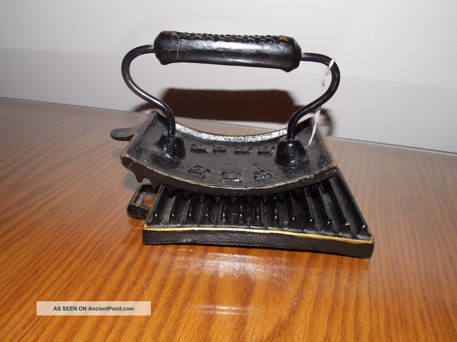 Antique C.  W.  Whitfield Rocker Fluting Iron The Best Syracuse,  Ny Pat.  App ' D Other photo