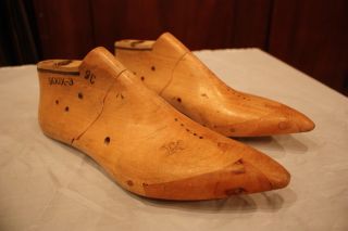 Vintage Wooden Wood Industrial Shoe Mold Sizes 9aa & 9c Cobbler Mark 900x - 3 photo