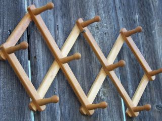 Vintage 10 Peg Wood Accordion Expandable Cup Jewelry Display Rack Opens To 23 