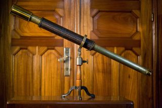 Single - Draw Telescope On Rare Tabletop Mount +/ - 1900 photo