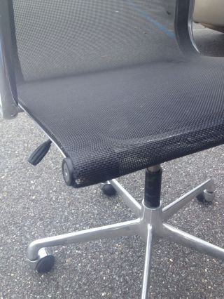 Herman Miller Charles Eames Desk Chair.  Great Price.  I Have More Then 1chair photo