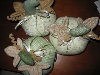 Handmade Fabric Pumpkins Green 3 Bowl Fillers Ornament Primitive Fall Autumn photo