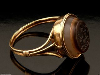 Ancient Roman Ring,  Intaglio & Gold Made,  Depiction Of Zeus,  3rd - 4th Century A.  D photo