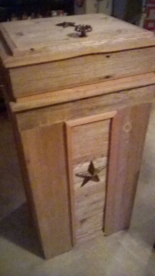 Primative Box For Storage.  Maybe Laudry,  Dog Food,  Blankets photo