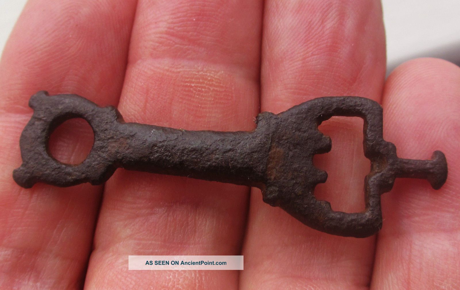 Rare - 100% Viking Key ' Complete ' - Found Lincolnshire,  England 10th C British photo