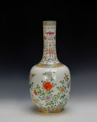Fine Chinese Tall Neck Qing Qianlong Famille Rose Floral Porcelain Vase photo
