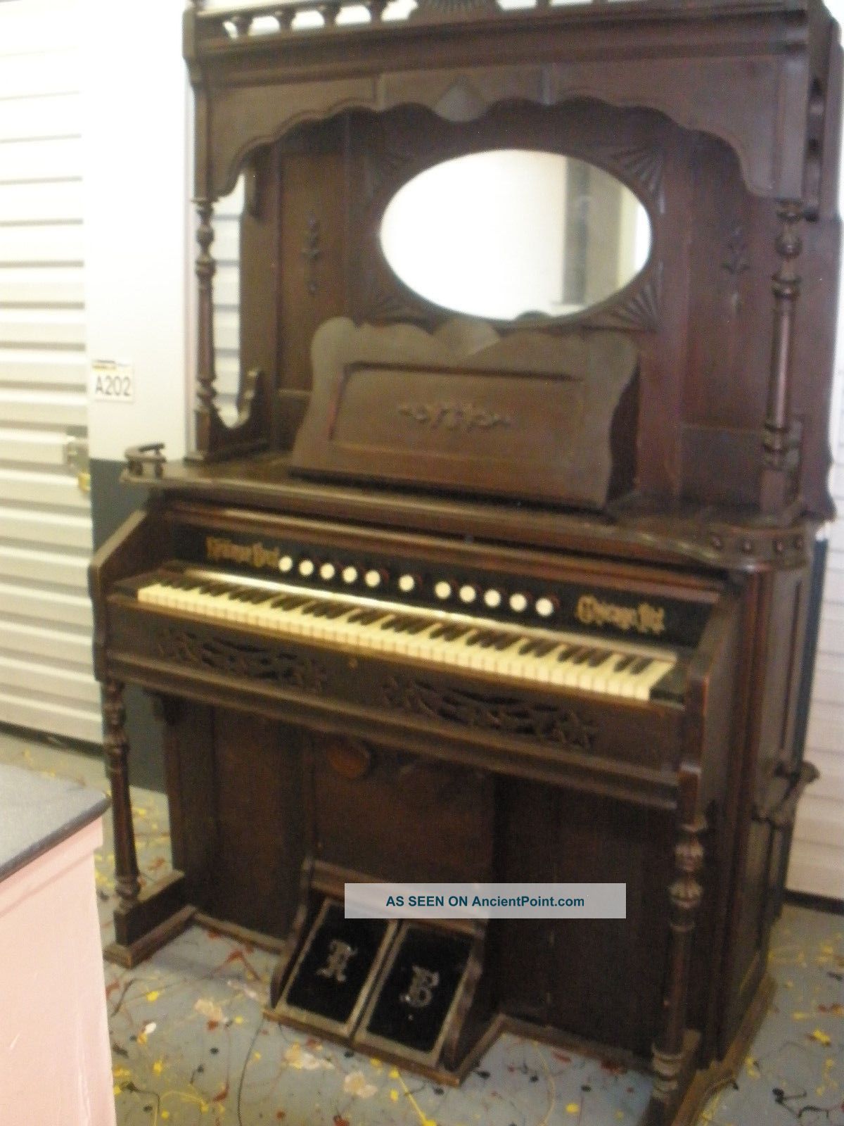 Antique Newman Bros Pump Organ Chicago,  Ill.  Working Order Keyboard photo