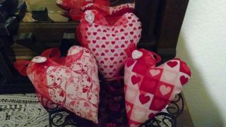 Primitive Valentine Fabric Heart Ornies Wreath Bowl Filler Decorations photo