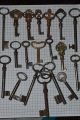 19 Antique Skeleton Keys,  Ornate,  Folding Key,  1800 ' S,  Imported France,  Brass Locks & Keys photo 10