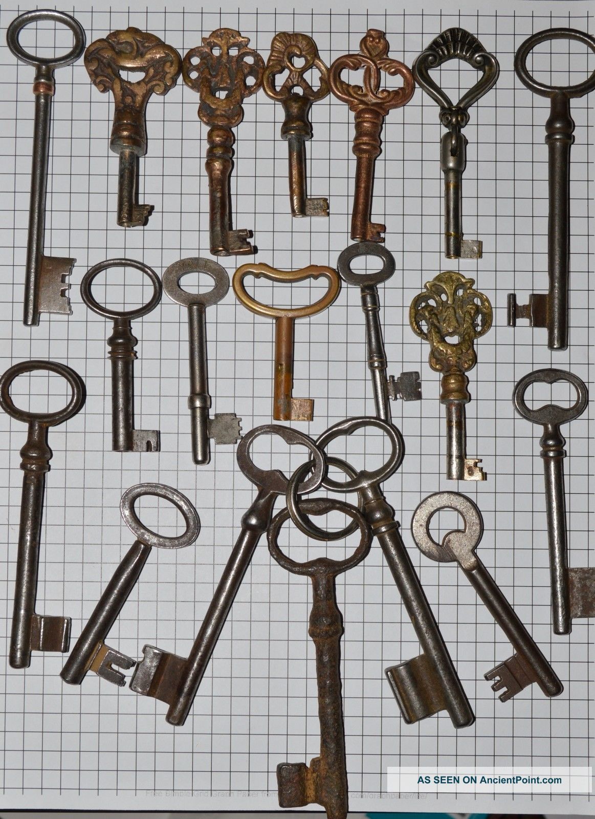 19 Antique Skeleton Keys, Ornate, Folding Key, 1800 ' S, Imported