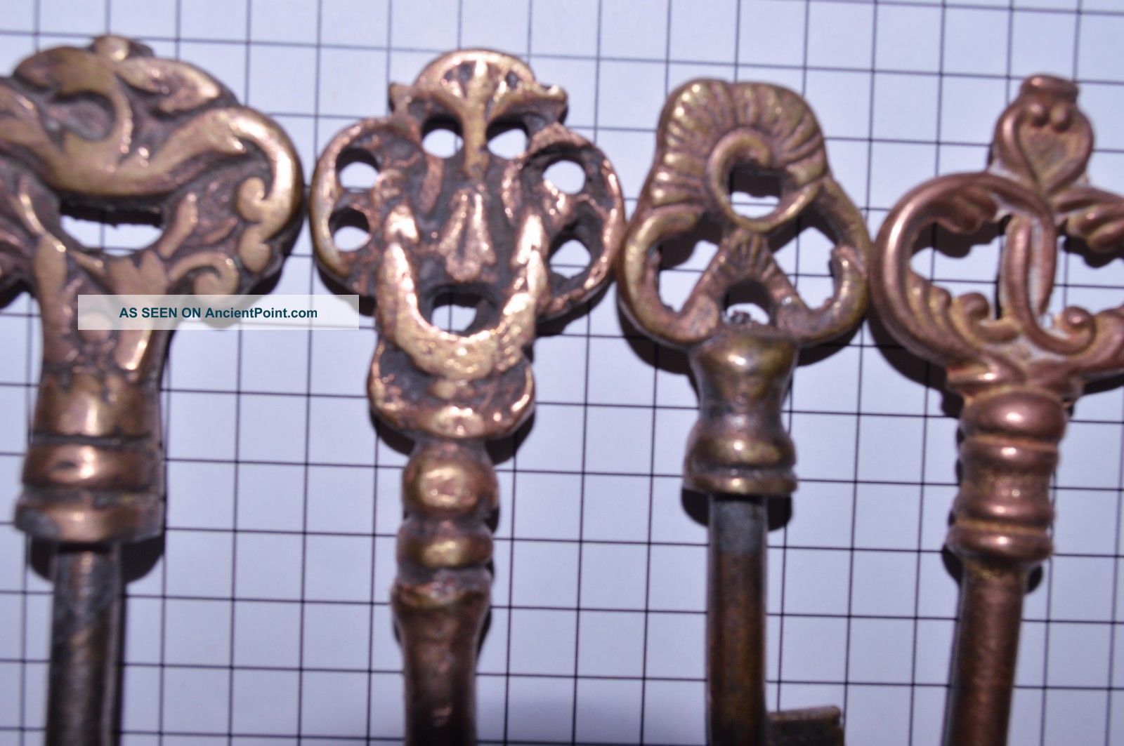 19 Antique Skeleton Keys, Ornate, Folding Key, 1800 ' S, Imported