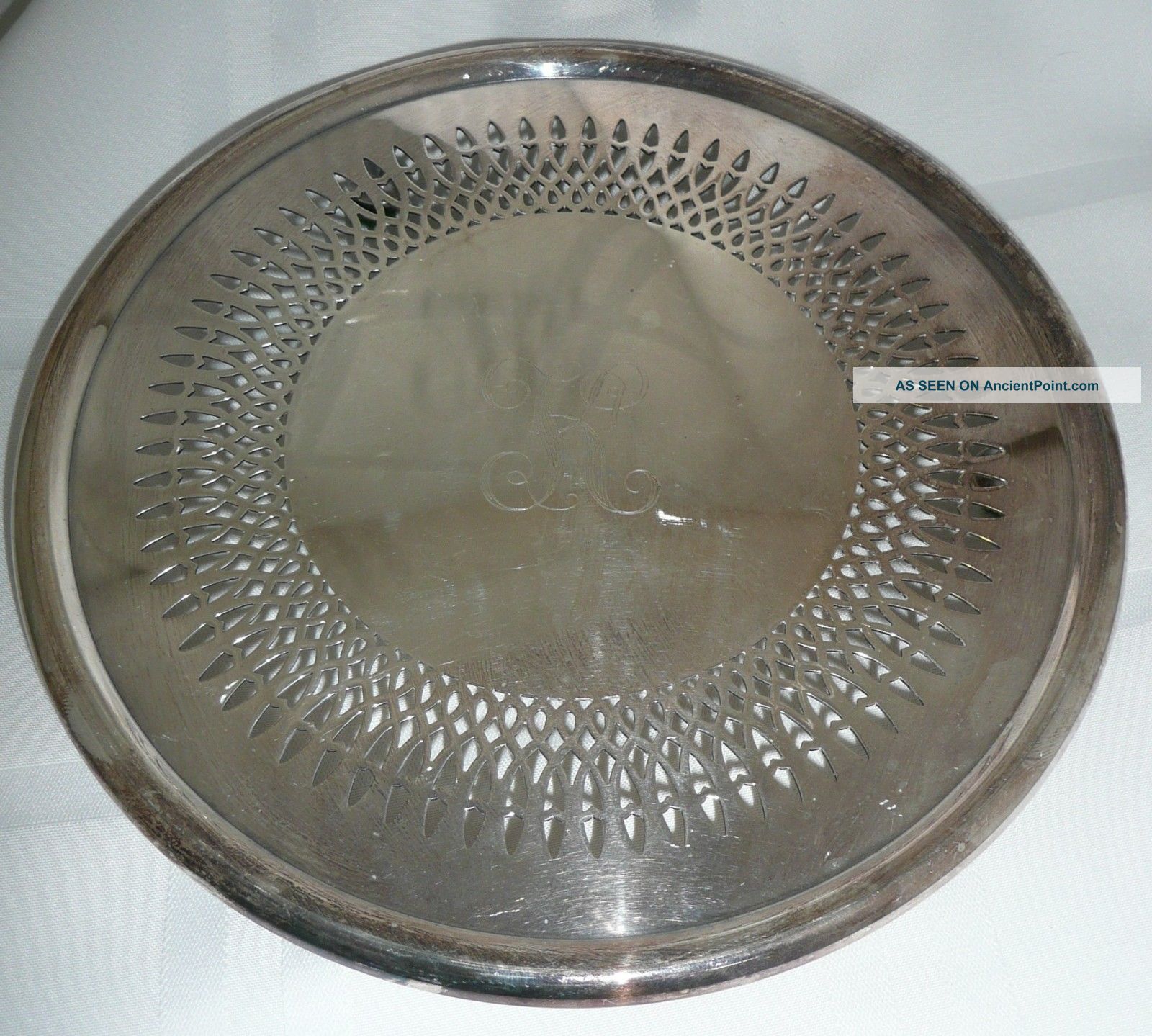 Vintage Newport Silverplate Trivet Yb11 Trivets photo