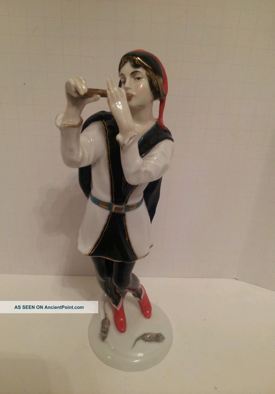 Very Rare 18th Century Antique Ens Porzallan Volkstadt Playing Instrument - Nr Figurines photo