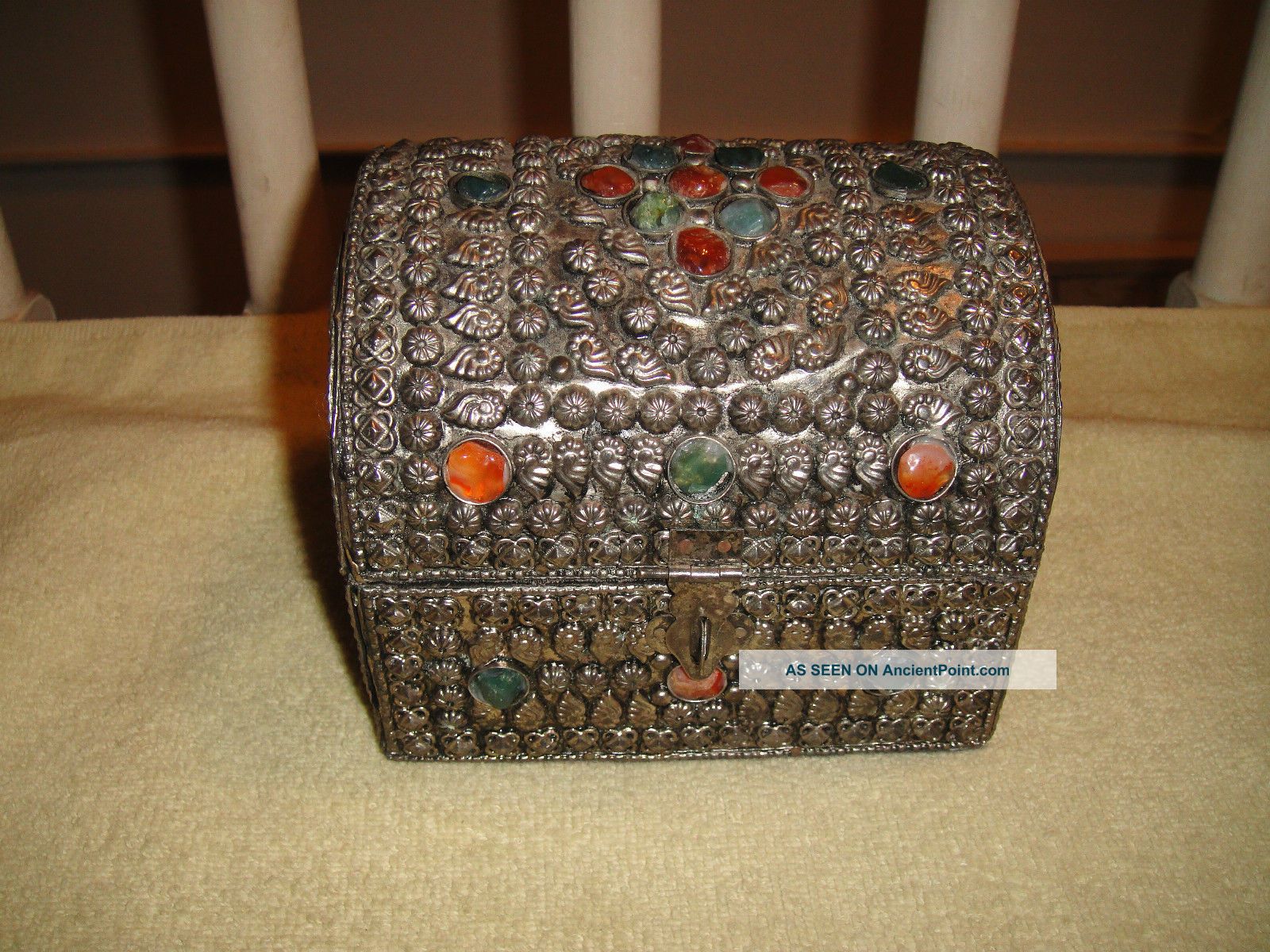 Suberb Middle Eastern Or India Silver Metal Trinket Box W/jewels - Seashells - Lqqk Middle East photo